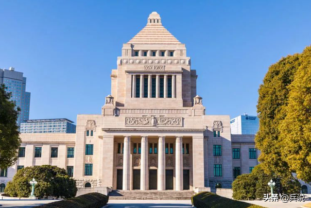 时隔近一个月，中日终于再度当面沟通，但高市还留了一个心眼