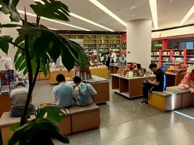 “新民管家”暖心上线 文化名街绽放文明新姿