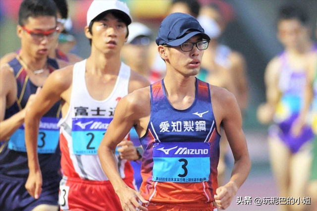 时隔10年！田径世锦赛喜讯：中国队第4枚奖牌来了 逆转：身披国旗