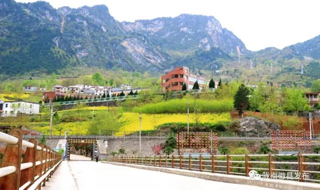 来体验，你没见过的小镇四季！