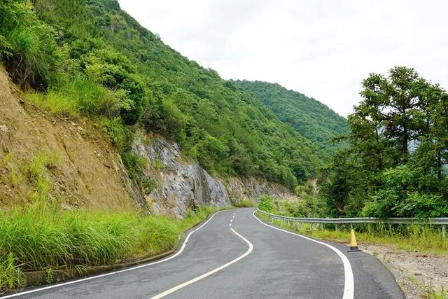 民宿一房难求！富阳有个“童话村”，美如仙境！