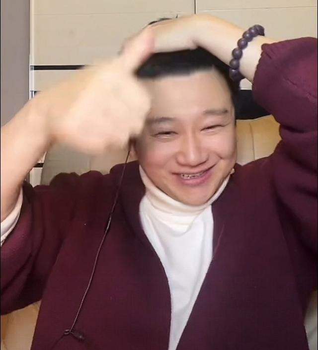 马季徒孙李寅飞：我说相声	，确实属于吃饱了撑的，但是，我爱相声