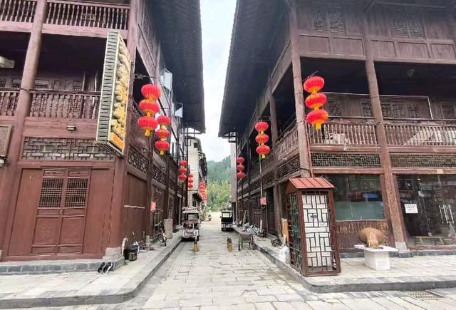 游览汉中市的青木川古镇