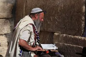 犹太智慧：想出人头地，关键不是学多少知识，而是3个维度要觉醒图片