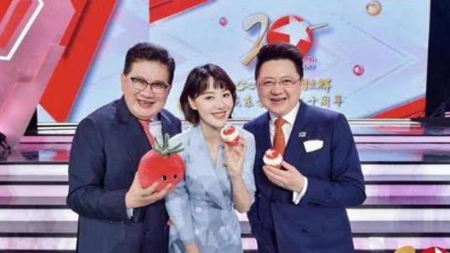 讨好大佬，陪睡上位，遭央视“开除”	，她身上的标签哪个才是真的