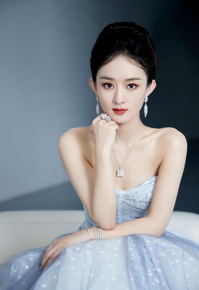 冯绍峰也没想到，被官媒高调官宣喜讯的赵丽颖，证实陈晓没说错