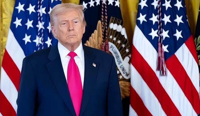 特朗普通告全球，将对法国加税200%，不到24小时	，马克龙喊话中国