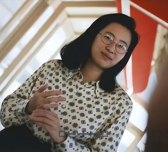 年薪4亿！美国芯片女王原来是中国人，为何却顶风为中国定制芯片