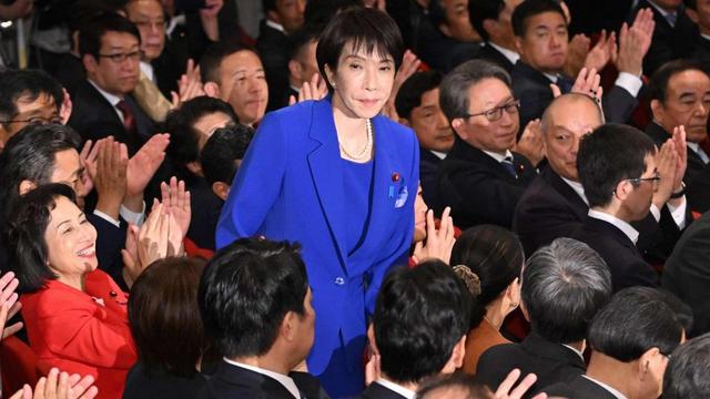 中方发“斩首”警告后，不到24小时，高市早苗表态了：言辞失当