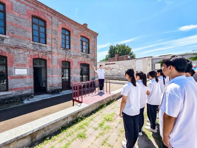 在长辛店，红色基因代代相传——