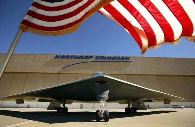 中方制裁清单准时送达，白宫急了，特朗普连提两个要求