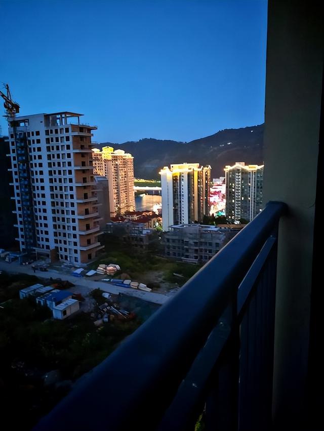 曹德旺预言要成真？若不出意外	，2026年房地产将面临5大转折