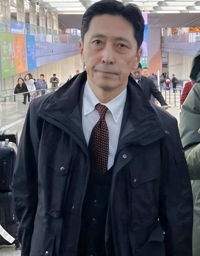 高市还没道歉，中日又出现新争端，日本通知中国，必须解释一件事