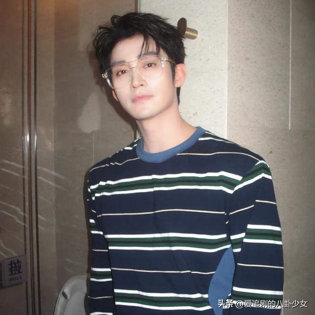 红果短剧男神人气榜:王道铁和黄浩雯逆袭，榜首凭实力稳坐冠军！