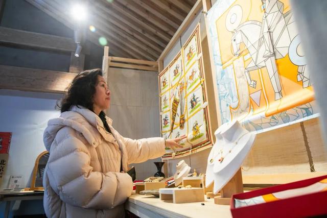 白塔寺街区跨年文化盛宴欢乐启幕