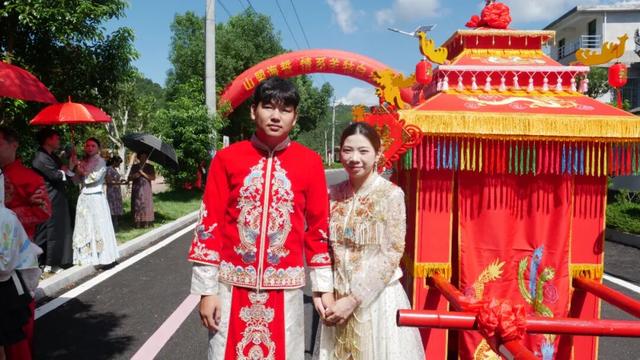“婚恋好家风”传统文化旅游活动在汀举行