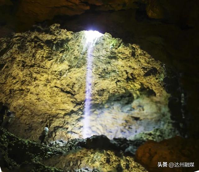 渠县賨人谷的秋天“水”醒啦，去解锁川东小九寨！