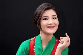 降央卓玛《成都》前奏一响拾起多少人的回忆。太好听了。图片