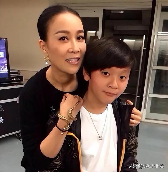高峰：抛弃那英和刚出生的儿子，19年过去了，他如今过得怎样了？