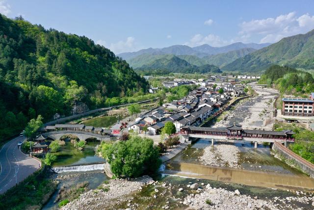 秦岭深处这座陕西小城！比西安还安逸，90%人没去过，低调到离谱