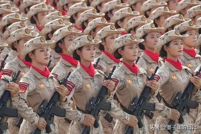 女民兵李思颖阅兵回家仅半天，再传喜讯，获得新身份，去向引热议