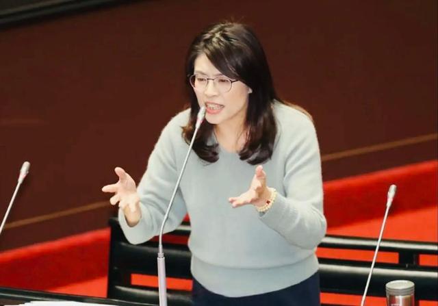 赖清德发出警告，郑丽文决心访陆！公开宣称：台湾人就是中国人！