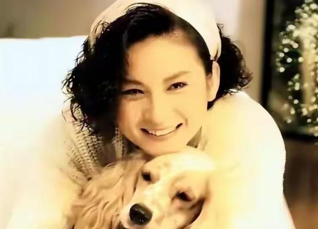 ## 被母爱囚禁的天后：陈淑桦的璀璨与凋零