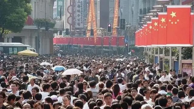 人口负增长，中国退场？生育政策全失效，国家开始对高房价动真格