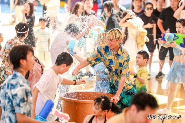 军人免费、市民优惠畅玩！22℃极地打造夏日清凉典范
