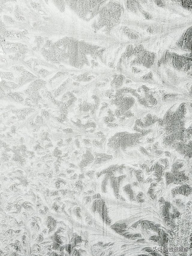 天寒地冻的东北，藏着最美的冰窗花！