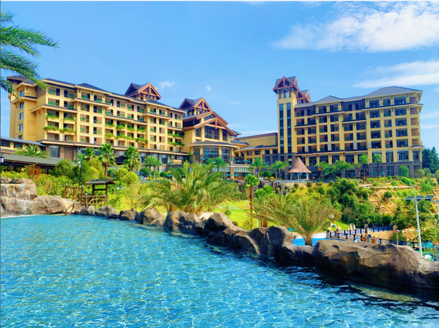 来贺州叹“森林温泉秘境”！房内私汤看风景！宛如“世外桃源”