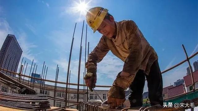 延迟退休大局已定！1967-1977年出生的人，3类人发愁，4类人高兴