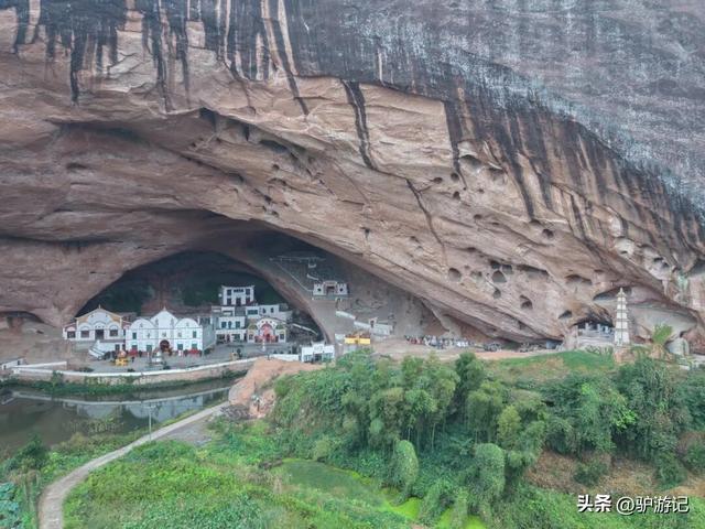 郴州的“坦”，丹霞洞穴中的独特景观，刷新你的认知！