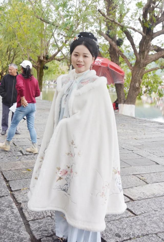 汉服旗袍美女秀宏村