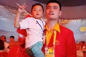 被姚明抱着上奥运的小英雄，曾立志考清华，16年后活成了这样图片