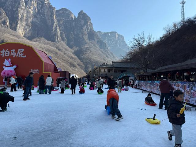 云台山冰挂亮肌