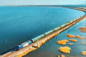 山西：春日盛景迎客来图片