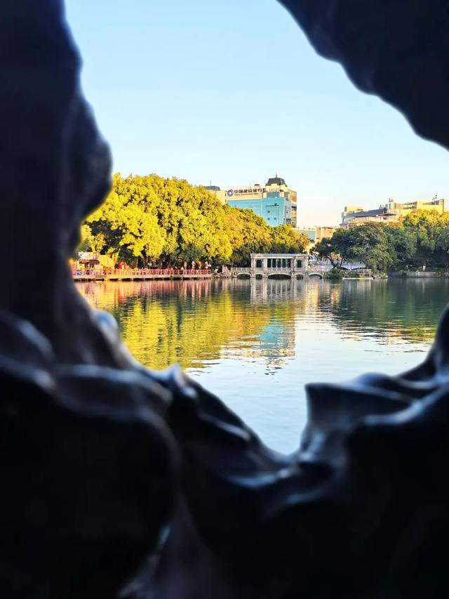 桂林:邂逅榕湖别样情!