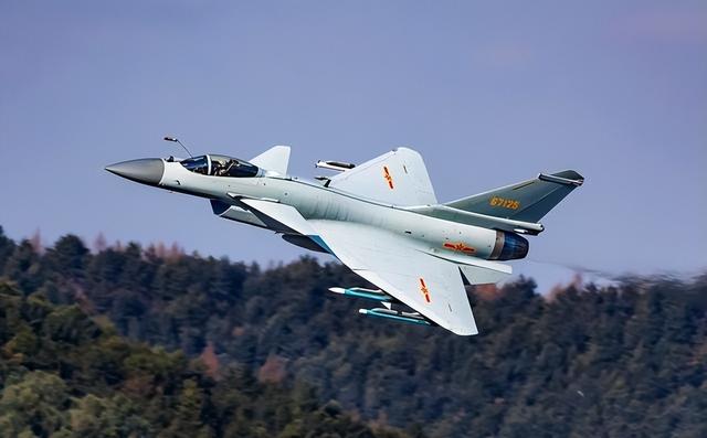 被多国退货，演习不敌歼10C，实战被击落，中国的苏35还有啥用？