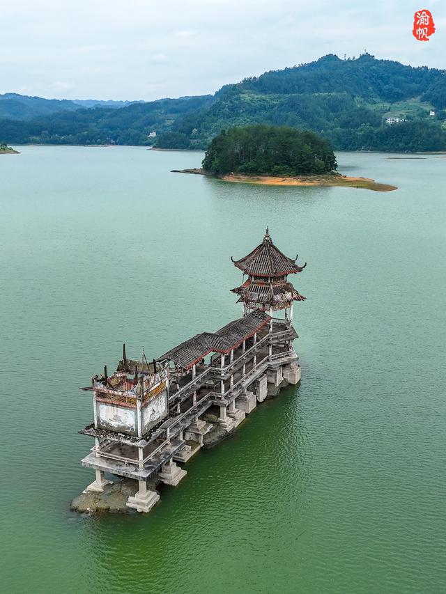 走近鲜为人知的重庆第一大天然湖泊，它到底藏着哪些的奇观与故事
