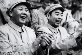 1955年开国大授衔中，周总理被提名元帅之首，为何拒绝？图片