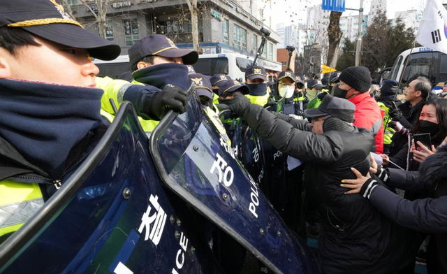 李在明的道歉会给尹锡悦致命一击吗