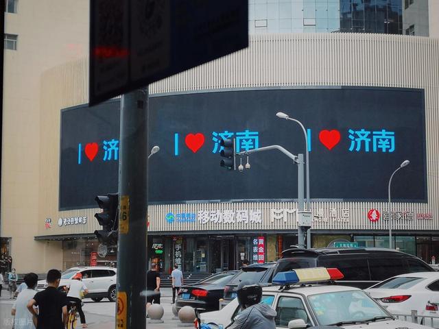 8秒定生死！2025爆款内容如何用“数字钩子”掏空用户钱包？