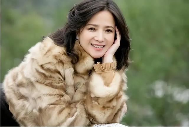 何晴走了，伴随在她身上的3个疑问，也该解开了