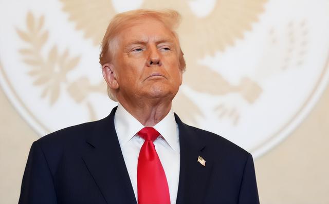 俄总理从中国带回好消息，全体高层都在场，普京听完后心情大好