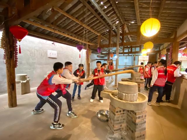 明月山为幕、龙溪河为带！垫江以山水为卷，织就全域旅游新画卷！