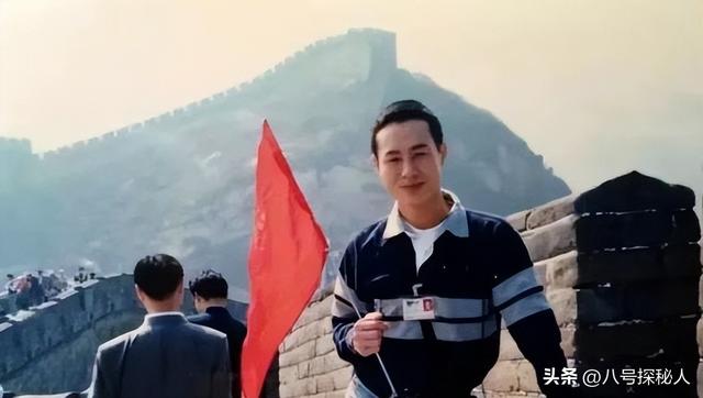 跑龙套20年、吃剩菜、买不起房、被导演嘲笑，如今他打了谁的脸？