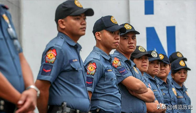 菲律宾向全球发红色通缉令，前总统发言人沦为逃犯，多国联合追捕