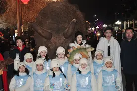 高能预警！吉林市江边惊现“恐龙”图片