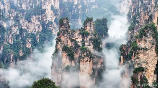 中国最美十大景点曝光！黄山仅排第三，榜首竟让神灵都“屏息”？
